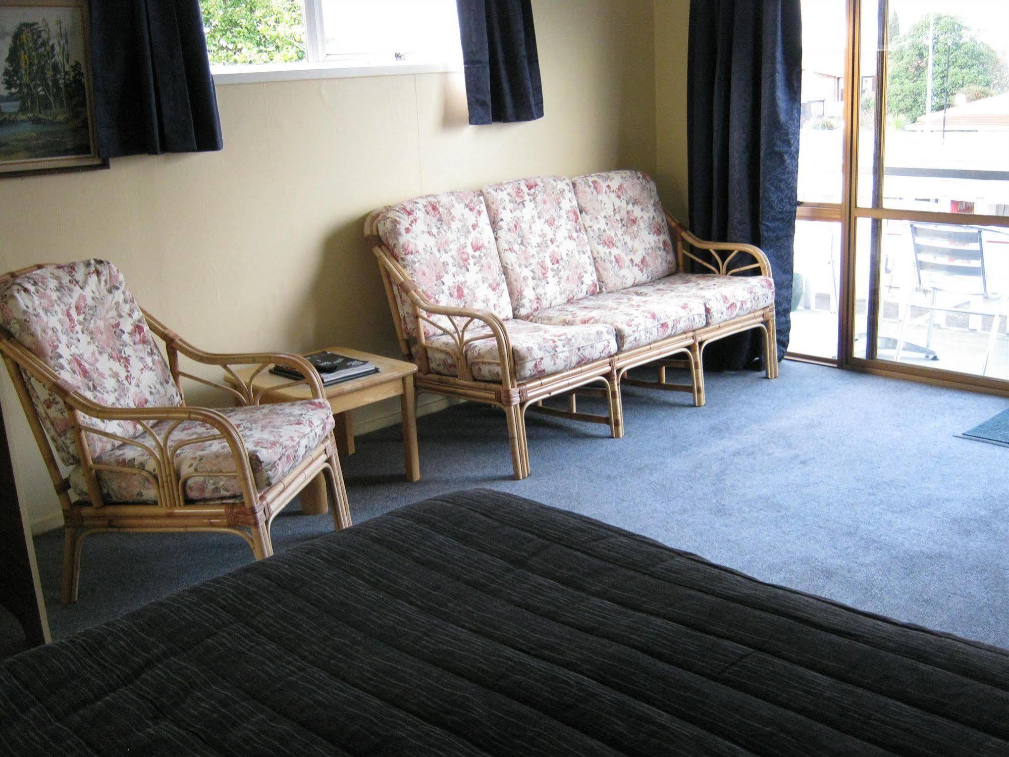 אגם טאופו Adelphi Motel מראה חיצוני תמונה